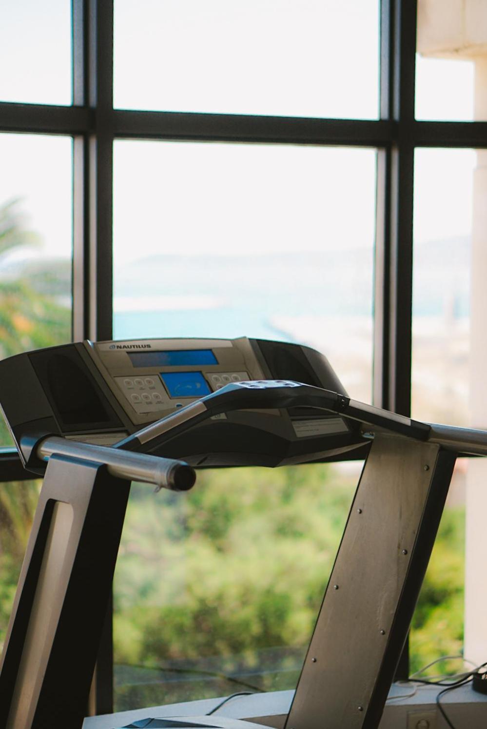 El Minzah Hotel Tangier Exterior photo A treadmill